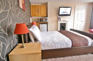 Central Hotel Cheltenham by Roomsbooked