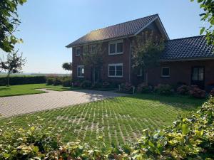 Tranquil Group Retreat in Nature