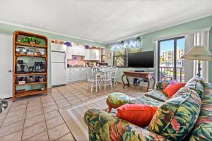 Majestic Beach Condo in Beachfront Resort in St Pete Beach