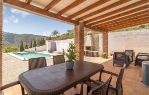 4 Bedroom Beautiful Home In Arenas