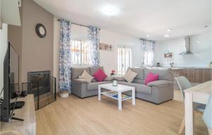 4 Bedroom Beautiful Home In Arenas