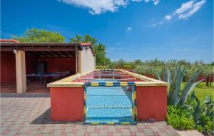 Stunning Home In Muntic