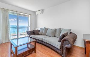 Awesome Apartment In Crikvenica With 3 Bedrooms, Wifi And Outdoor Swimming Pool