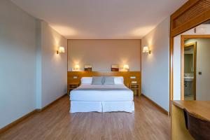 Family Room with Terrace room in Hotel Viadero