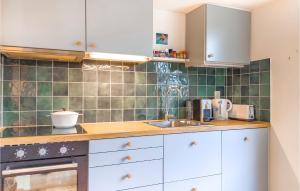 Nice Home In Brouwershaven With Wifi