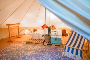 Roost Glamping - SHA Certified