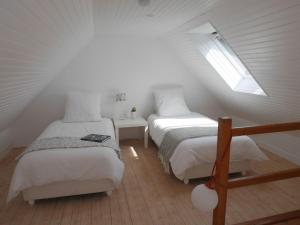 Maisons de vacances Holiday home with sea views, Roscanvel : photos des chambres