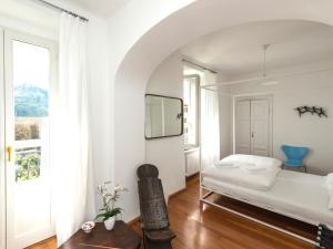 Double Room with Balcony and Shared Bathroom room in B&B villa sempreverde