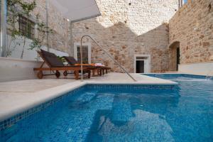 Villa Majestic with heated pool and rooftop terrace
