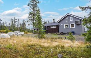 Cozy Home In Sjusjøen