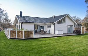 3 Bedroom Cozy Home In Sölvesborg