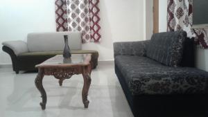 GIRI Service Apartment