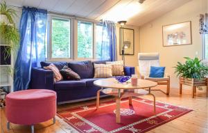 3 Bedroom Lovely Home In Torhamn