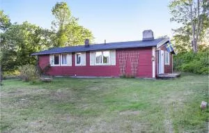 3 Bedroom Lovely Home In Torhamn - Ramdala