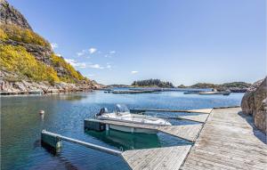 Gorgeous Home In Lindesnes With Kitchen
