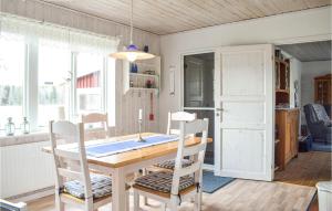 3 Bedroom Stunning Home In Fågelfors