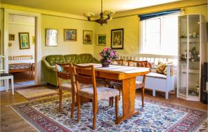 2 Bedroom Nice Home In Stubbemåla