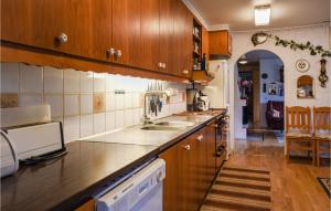 Beautiful Home In Romakloster With Wifi