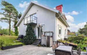 Beautiful Home In Gteborg With 4 Bedrooms, Sauna And Wifi