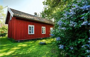 Amazing Home In Lidköping With Kitchen