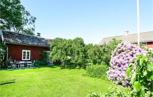 Amazing Home In Lidköping With Kitchen