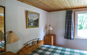 Cozy Home In Dals-Rostock With Kitchen