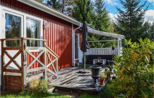 Amazing Home In Mariefred With Wifi