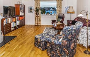 Lovely Home In Hofors With Kitchen