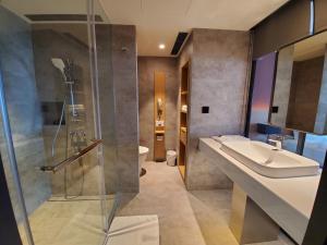 Phòng Delux giường đôi (Deluxe Room Double)