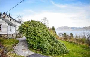 5 Bedroom Beautiful Home In Lavik - Indre Oppedal