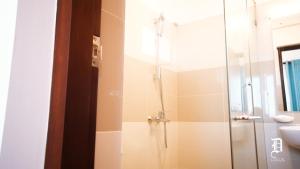 The Beach Front Apartment - A Beach front in Colombo