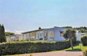 2 Bedroom Amazing Home In Båstad