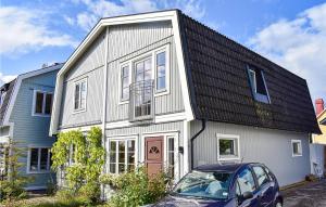 Cozy Home In Karlskrona With Kitchen