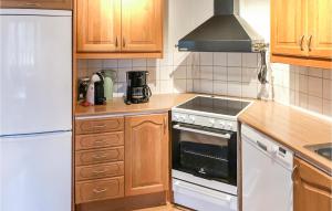 Amazing Home In Mönsterås With Kitchen