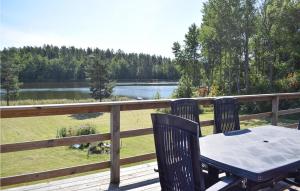 2 Bedroom Pet Friendly Home In Figeholm