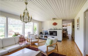 Awesome Home In Hjälteby With Wifi