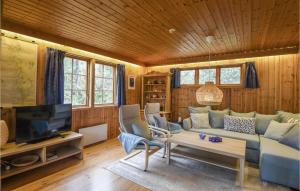 Awesome Home In Strömstad With Kitchen