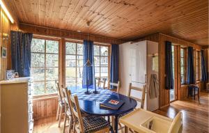 Awesome Home In Strömstad With Kitchen