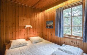 Awesome Home In Strömstad With Kitchen