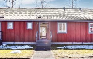 1 Bedroom Cozy Apartment In Finnerödja