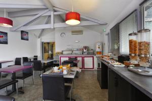 Hotels Hotel Kyriad Montauban : photos des chambres