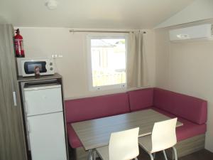 Maisons de vacances Mobile Home 5 people with air conditioning and heating 2 bedrooms : photos des chambres