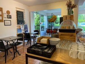 Hotels Tourhotel : photos des chambres