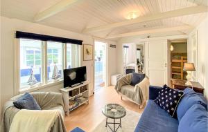 Nice Home In Ängelholm With Wifi