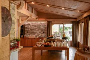 Hotels Hotel & Restaurant Les Escondus : photos des chambres