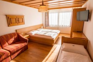 Family Room room in Hotel Zum Weissen Stein