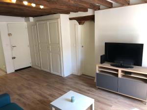 Appartements Suites Rive Gauche - FONTAINEBLEAU - Chez Julien : photos des chambres