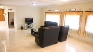 Dago Asri House (3 Bedrooms, 6 Pax, 500m2)