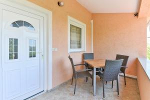 New! Apartments Lemon & Mint