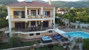 Villa Omega Kefalonia - 4hvězdičkové hotely ve městě Karavadhos